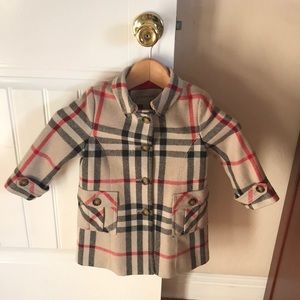 Limited edition London Burberry Trench-coat.